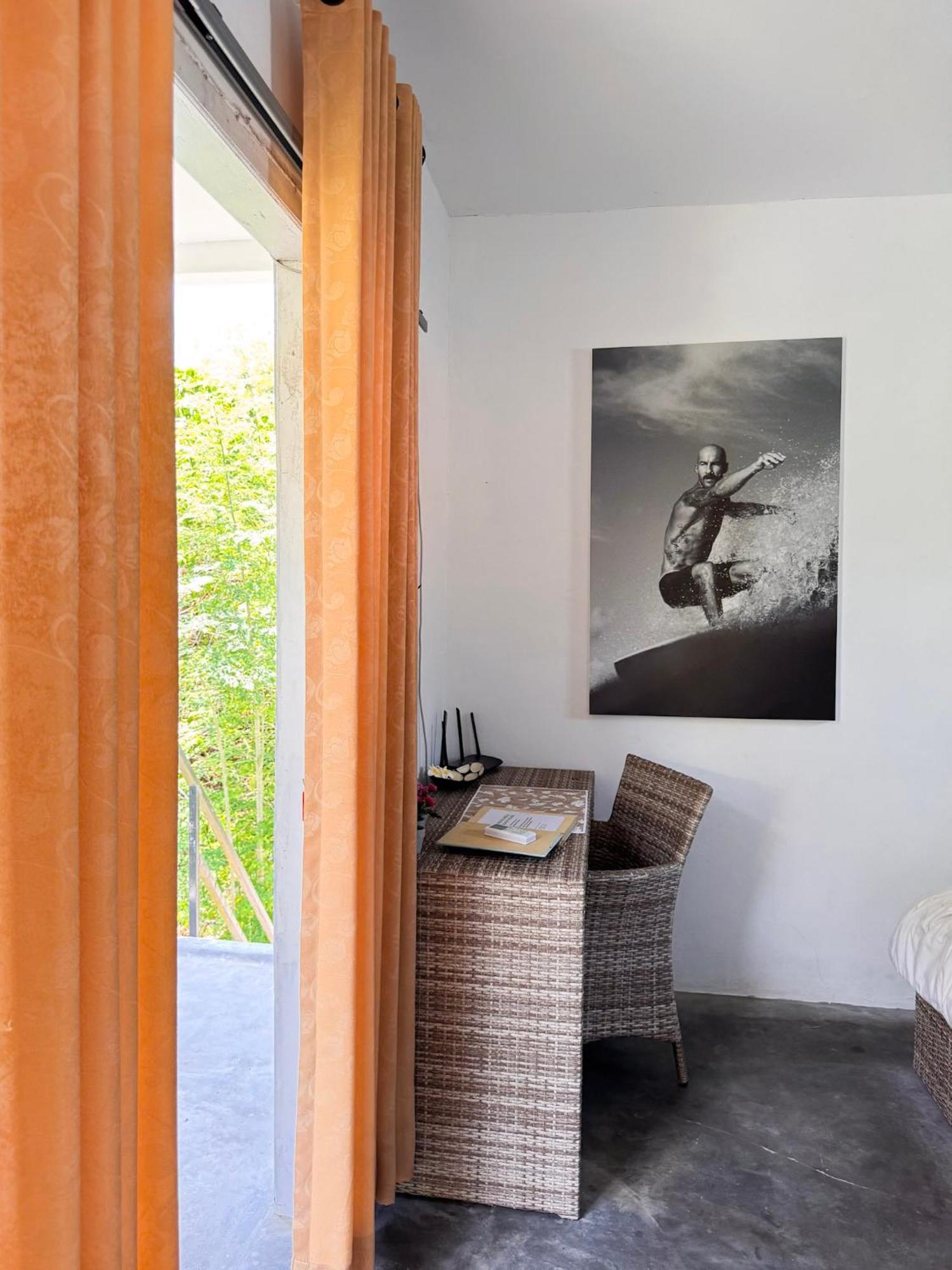 Urban Jungle Beach House Canggu  Exterior photo